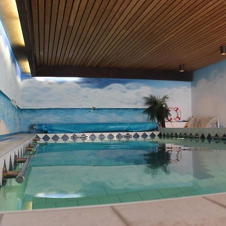 Ferienhaus Abbi Mit Schwimmbad Und Fitness Fur 8 Personen, Strand, Norddeich Apartment Hage Exterior foto