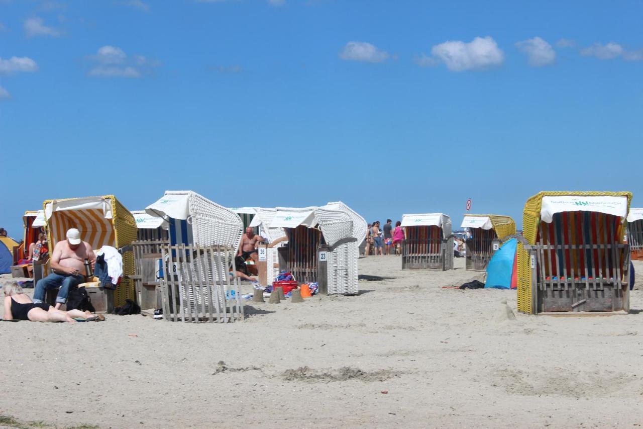 Ferienhaus Abbi Mit Schwimmbad Und Fitness Fur 8 Personen, Strand, Norddeich Apartment Hage Exterior foto